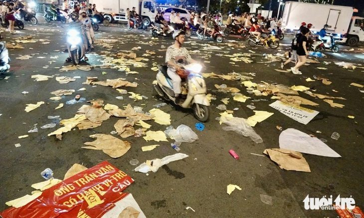 Làm sao để bớt 'rác từ trong tâm hồn', câu hỏi khó nhưng phải giải - Ảnh 1.
