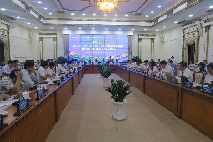 Hội nghị trao đổi, hợp tác giữa TP.HCM với các tỉnh vùng Đông Nam Bộ, với sự tham dự của lãnh đạo nhiều địa phương, lãnh đạo sở ngành của vùng - Ảnh: M.H.