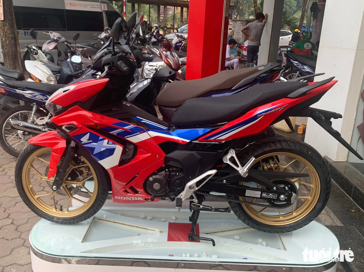 Đại lý đua giảm giá Winner X, Exciter: Có nơi hạ cả chục triệu - Ảnh 1.