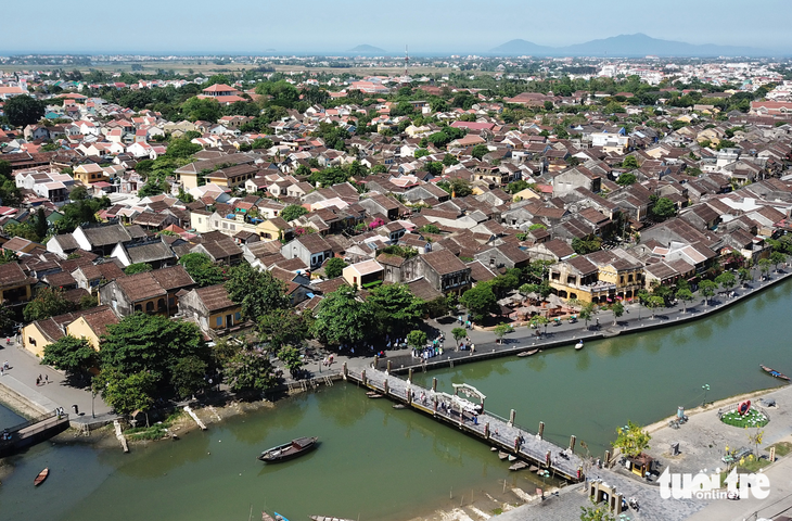  Phố cổ Hội An nhìn từ trên cao - ẢNH: QUANG ĐỊNH