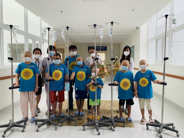 Hoạt động thiện nguyện hướng đến bệnh nhi không may thuộc chương trình Ước mơ của Thúy được nhiều bạn đọc đồng hành - Ảnh: H.C