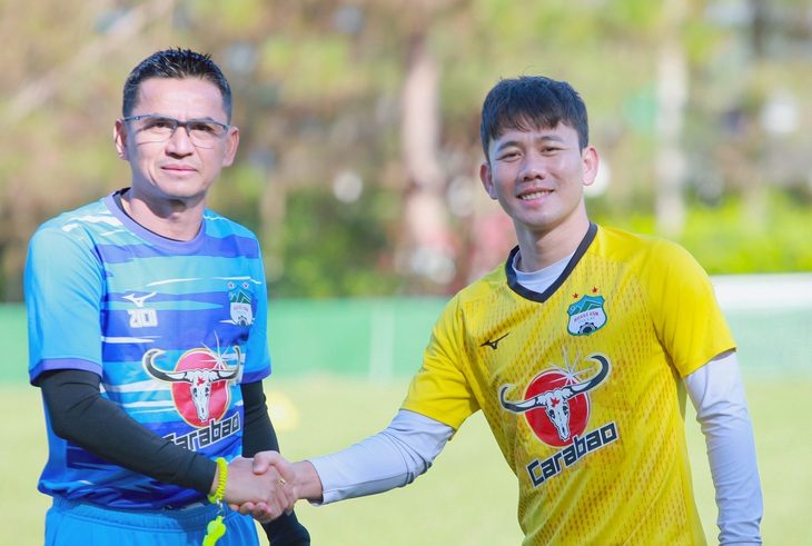 'Cuộc chiến' giữa HAGL và VPF: Không có đường lùi? - Ảnh 1.