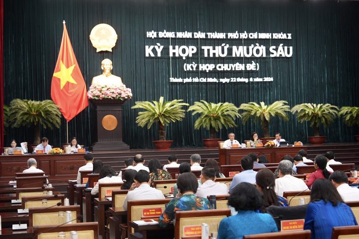 Kỳ họp thứ 16 HĐND TP.HCM khóa X - Ảnh: HỮU HẠNH