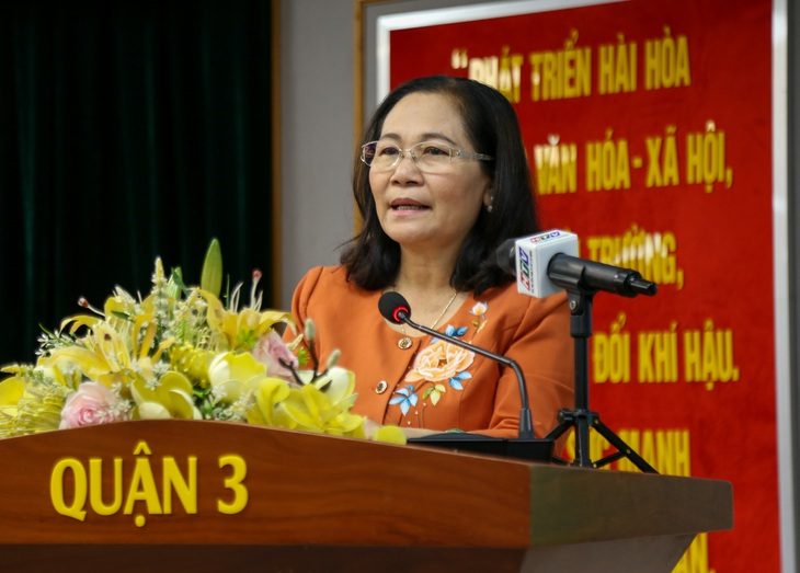 Chủ tịch HĐND TP.HCM Nguyễn Thị Lệ phát biểu tại hội nghị - Ảnh: THẢO LÊ