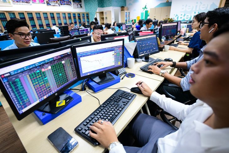 Chứng khoán giảm mạnh nhất 20 tuần, chỉ tên ‘nỗi sợ hãi’ trên thị trường - Ảnh 1.