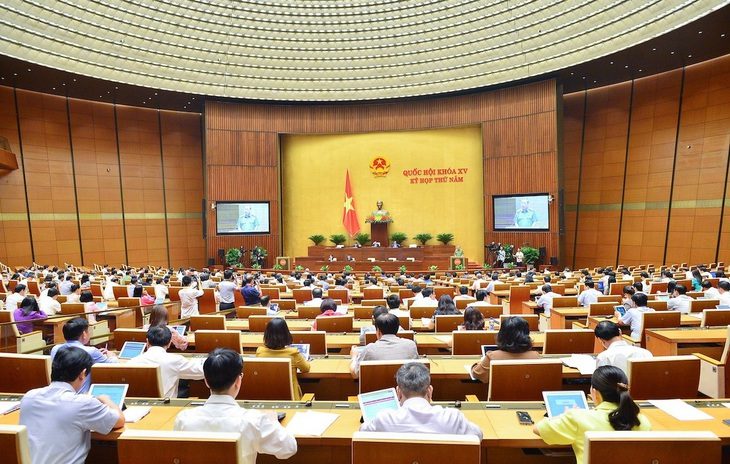 Đề xuất không lấy phiếu tín nhiệm với người nghỉ chữa bệnh hiểm nghèo - Ảnh 1.