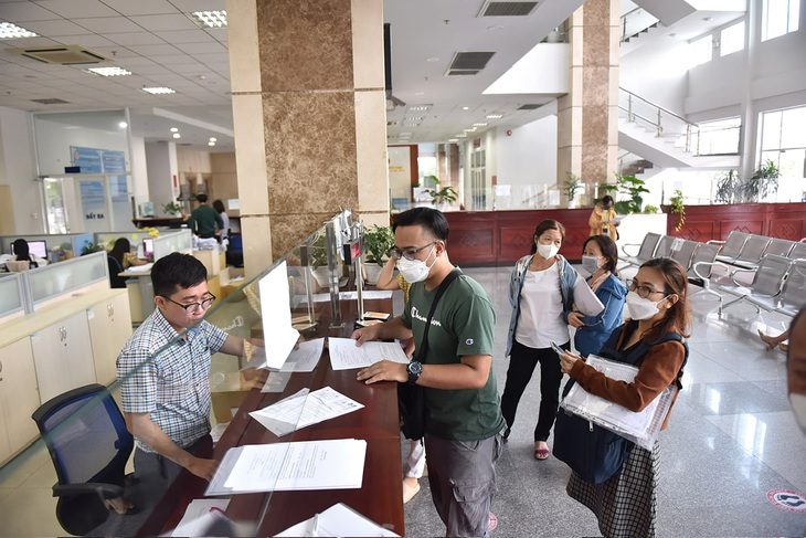 Cục Thuế TP.HCM cho biết sắp tới sẽ hoàn thuế VAT từng phần nhằm tháo gỡ bớt khó khăn cho doanh nghiệp - Ảnh: NGỌC PHƯỢNG