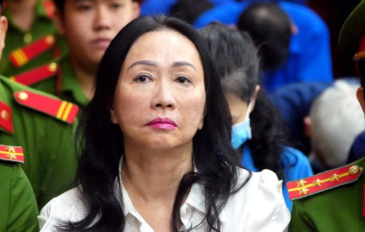 Bà Trương Mỹ Lan tại tòa - Ảnh: HỮU HẠNH