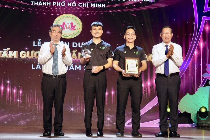Chủ tịch Phan Văn Mãi: 'Để TP.HCM thực sự là đầu tàu của lòng nhân ái' - Ảnh 1.